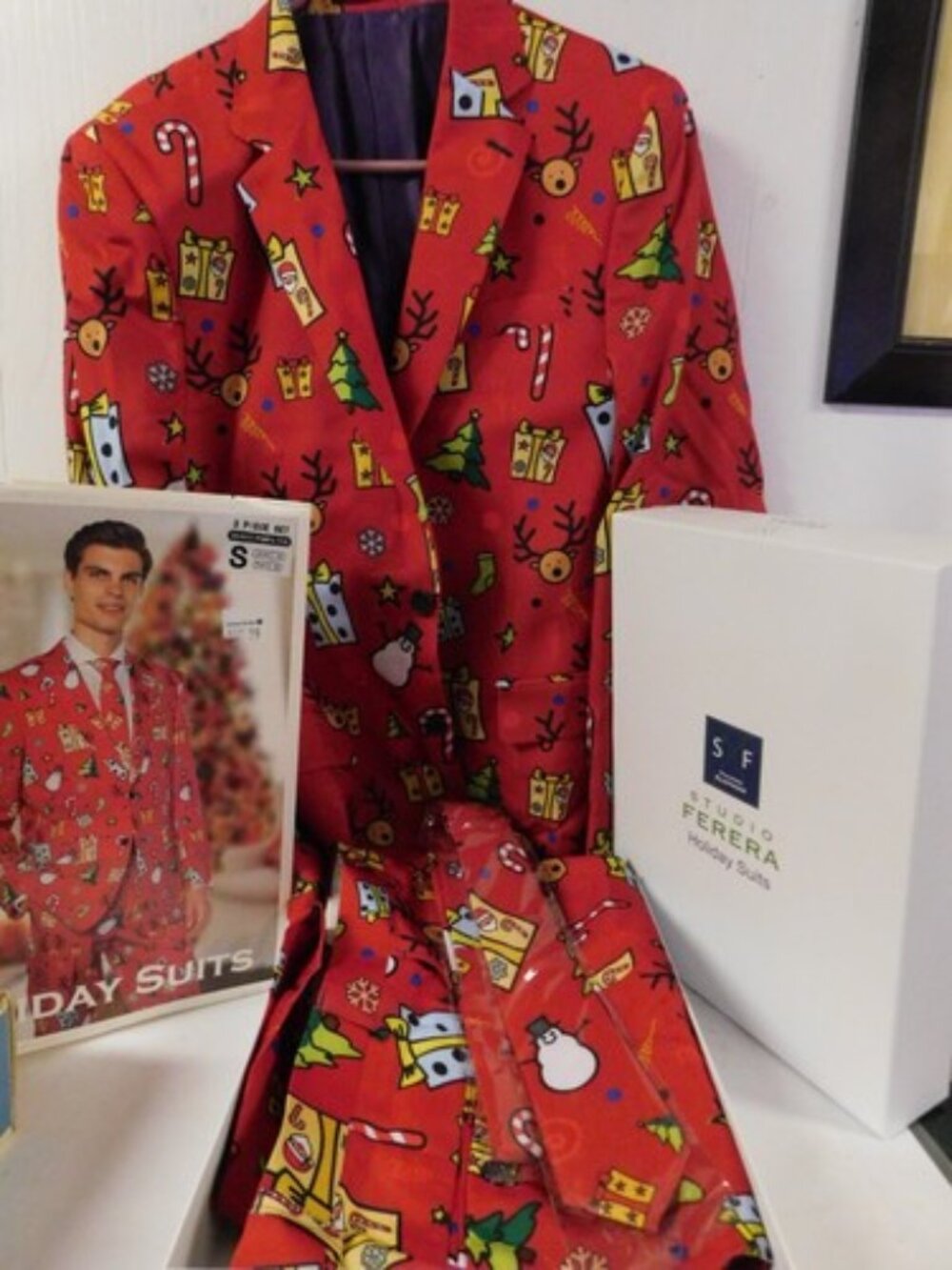 Studio Ferera Holiday Suits Christmas Suit sz Small Jacket 38 , Pants 32W 33 Ins